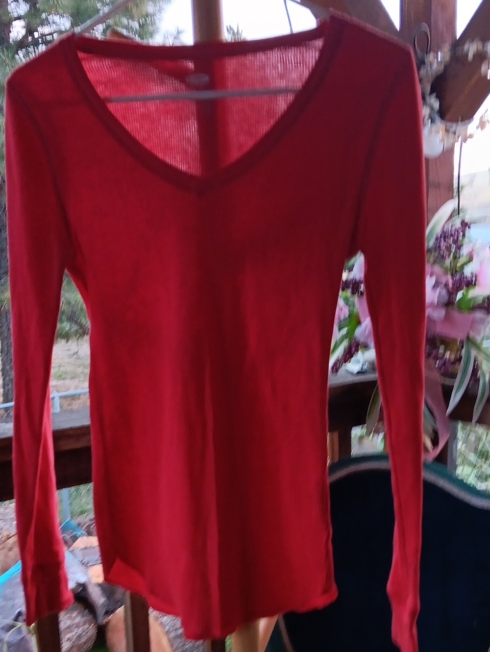 Old Navy Red V-Neck Long Sleeve Women's Top